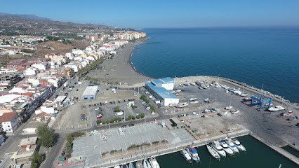 Área de Estacionamiento de Autocaravanas Puerto de Caleta de Vélez