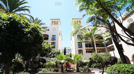 Duquesa Holidays