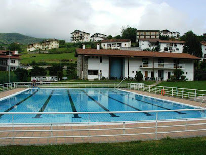 Piscinas Municipales de Igantzi